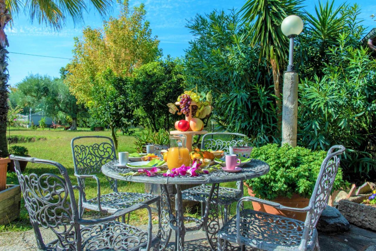 Hostly - Country House Donoratico - Only For Families Exterior foto
